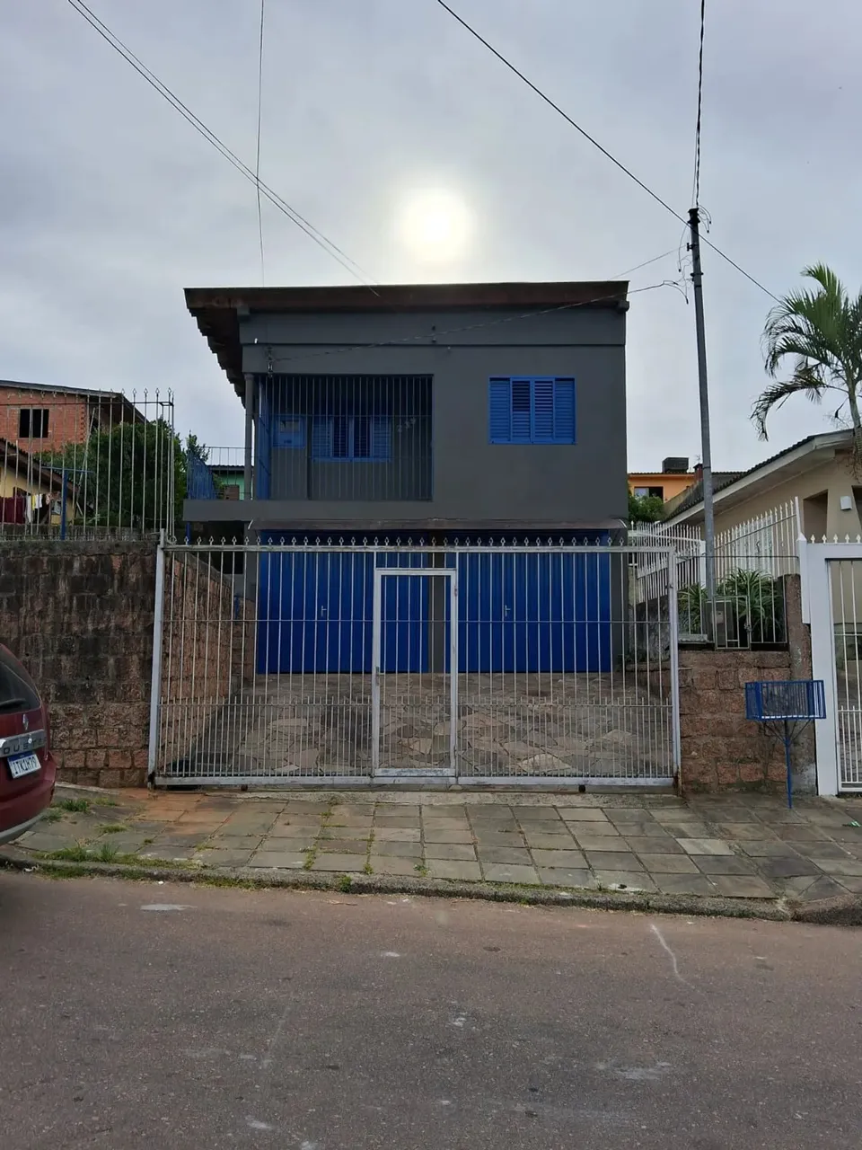 CASA COM 2 DORMITORIO 2 VAGAS GARAGEM