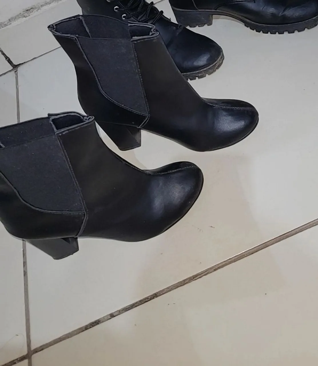 Botas Femininas Elegantes - Preto