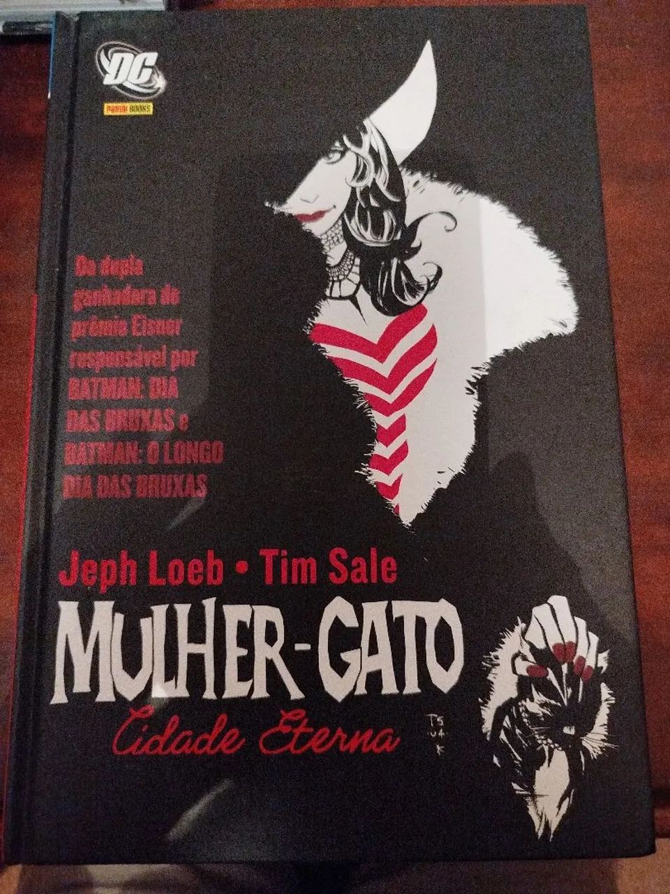 Mulher - Gato cidade eterna. 