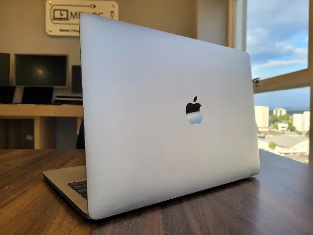 Apple Macbook Pro 2018 TouchBar - Core i5 | Quad Core | 256GB SSD | 8GB LPDDR3 | 13.3" - Foto 4