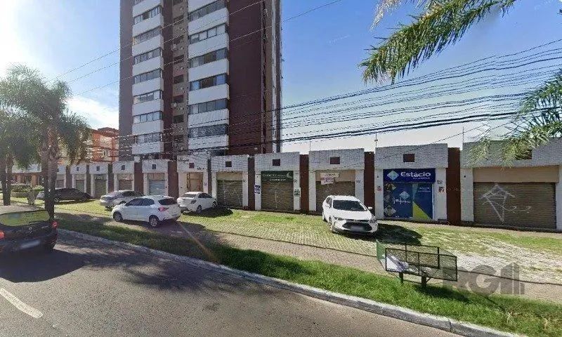 LOJAS TÉRREAS, NA PROTÁSIO ALVES, 5122 com estacionamento frontal. caso precise de mais um