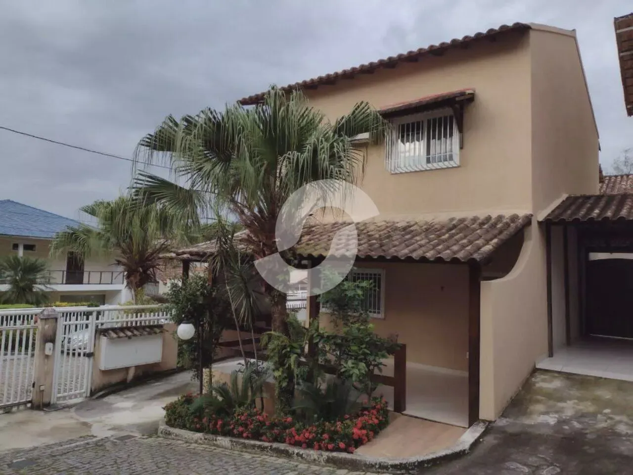 Casa com 3 dormitórios à venda, 112 m² por R$ 449.000,00 - Badu - Niterói/RJ