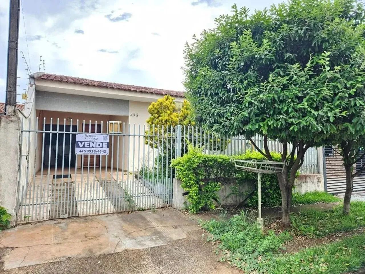 Casa à venda em Maringá, Jardim dos Pássaros, com 2 quartos, com 115.01 m²