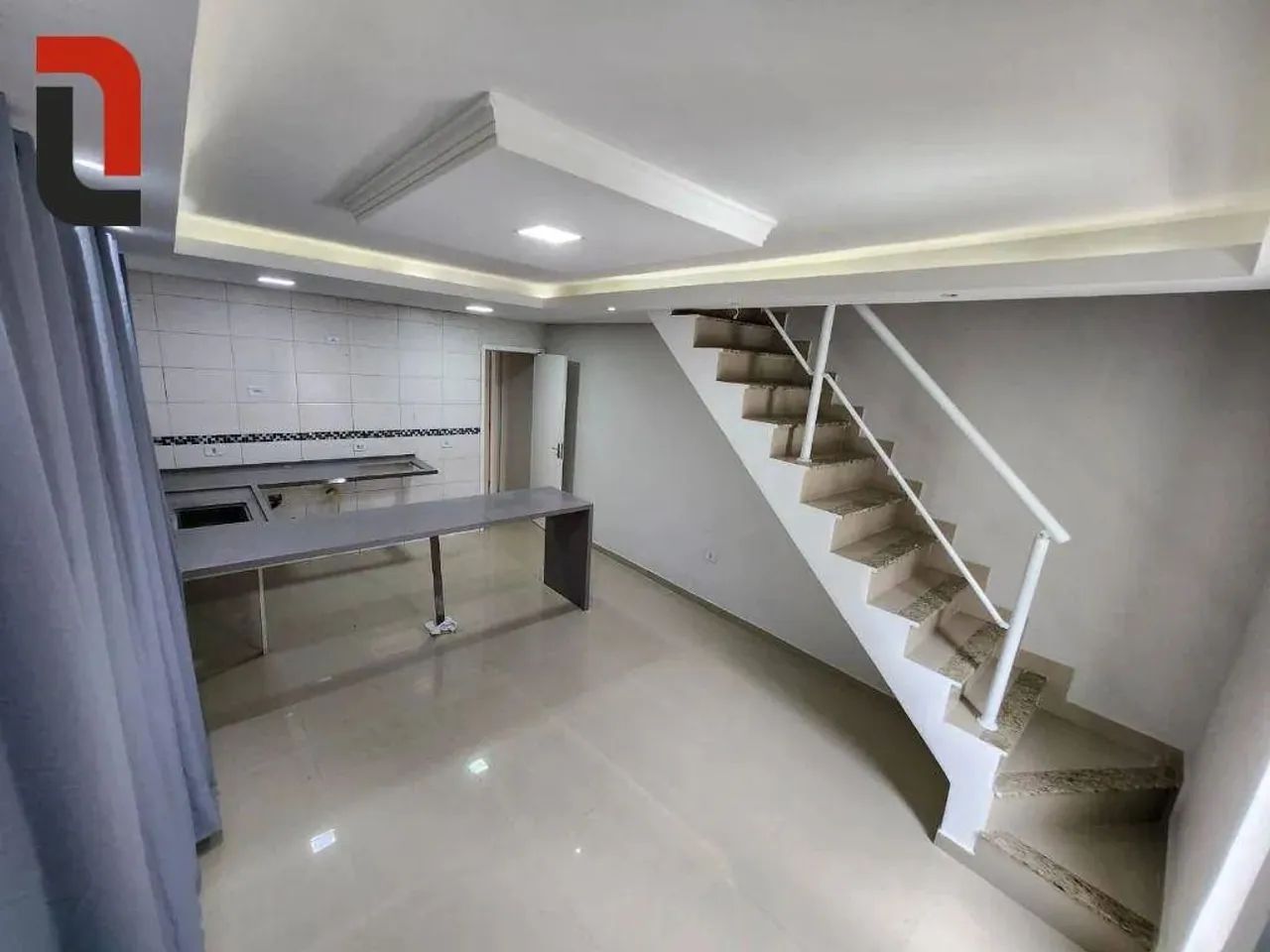 Sobrado com 3 dormitórios à venda, 70 m² por R$ 420.000,00 - Sítio Cercado - Curitiba/PR - Foto 2