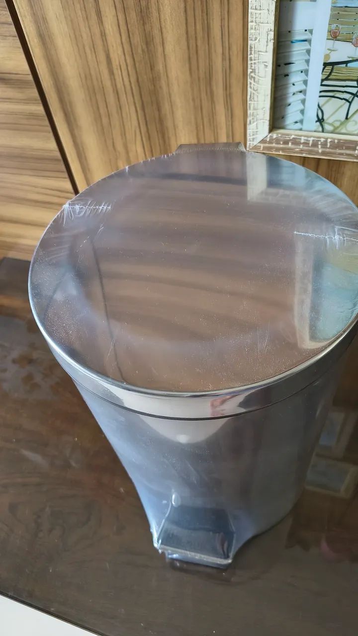 LIXEIRA 12 LITROS ACO INOX (C/PEDAL)