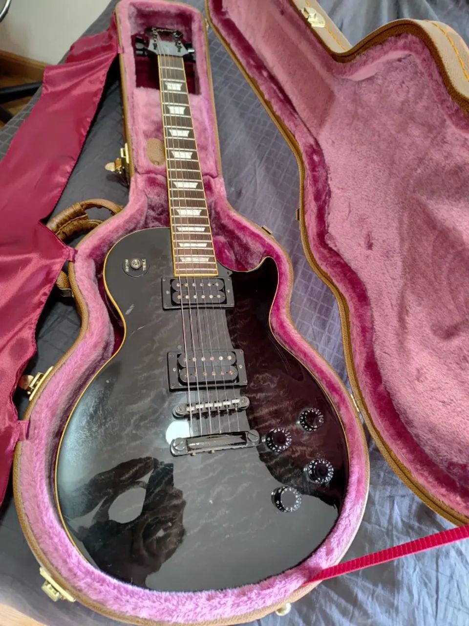 Guitarra Epiphone Les Paul Limited Edition Trans Black Flame