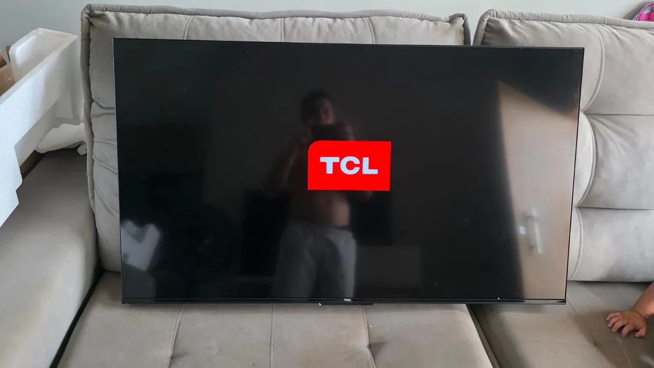 Smart TV TCL tela Modetna .