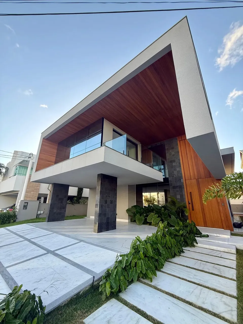 CASA EM CONDOMÍNIO