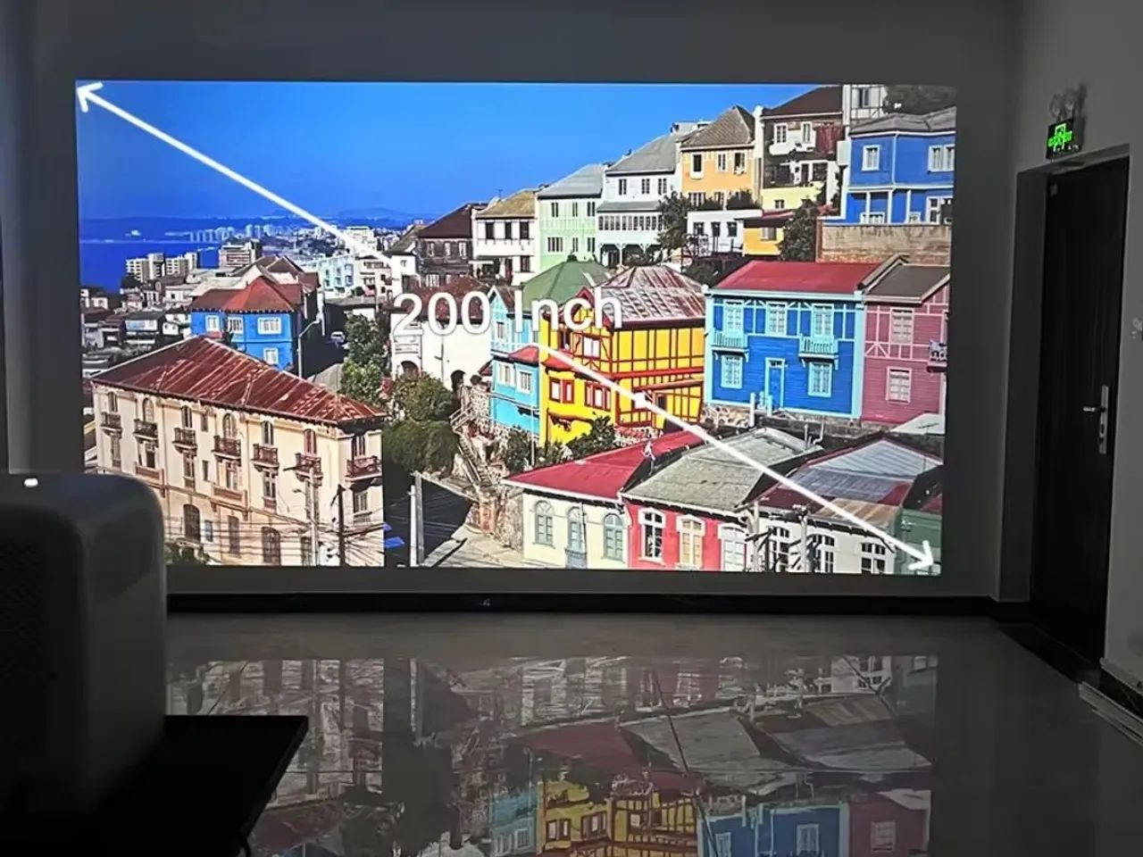 Transforme sua sala em cinema de 200 polegadas - Projetor Portatil Everycom R11<br> - Foto 2