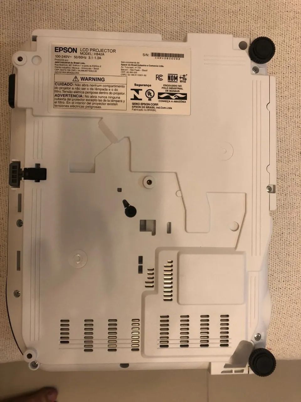 Epson H842A Projector - Almost New!64522267498883121