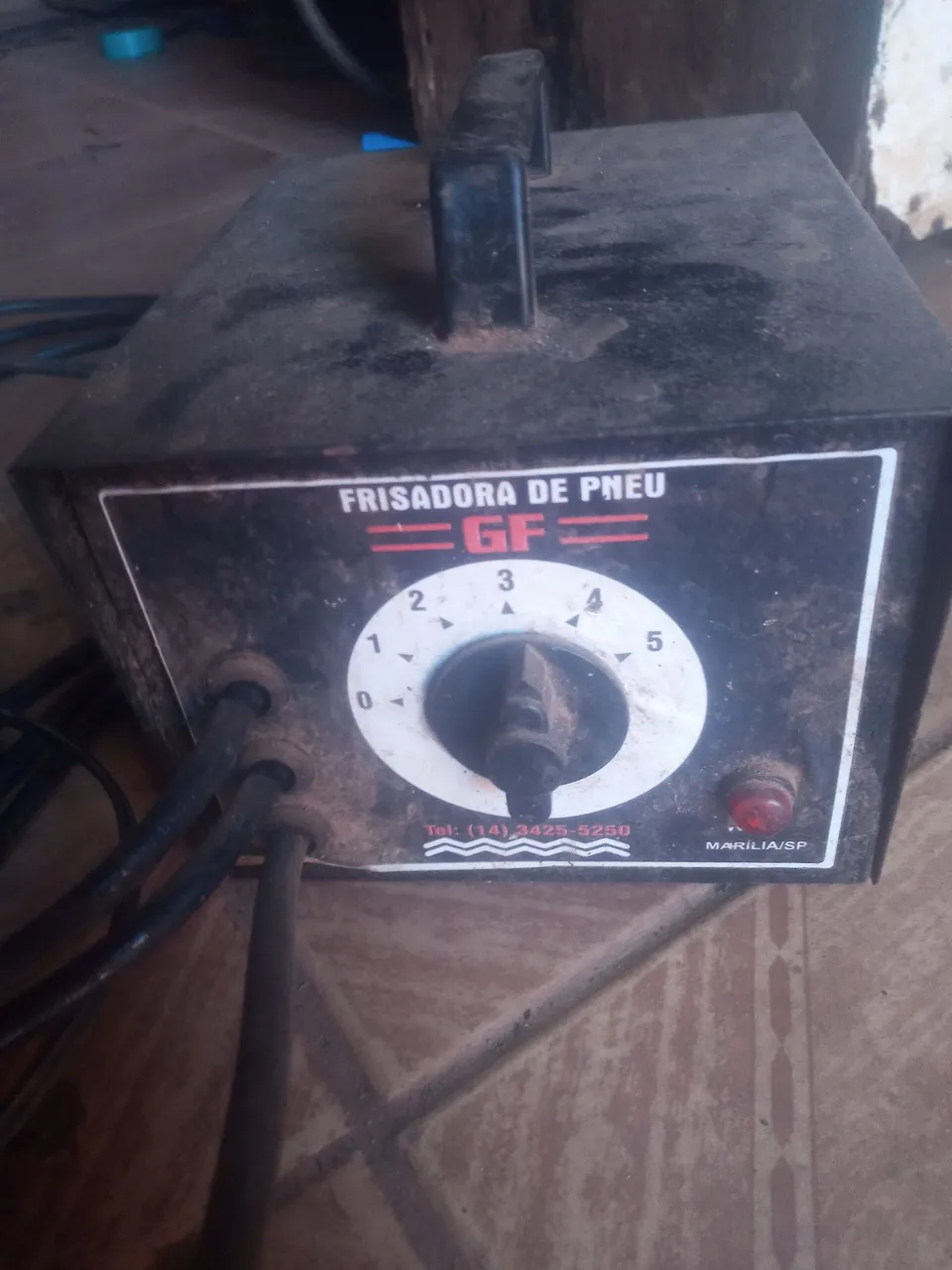 Frisadora de Pneu GF -
