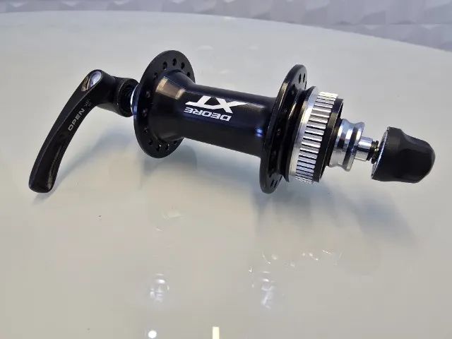 Cubo diant. Shimano Deore XT M-8000 Com liberação rápida (QR