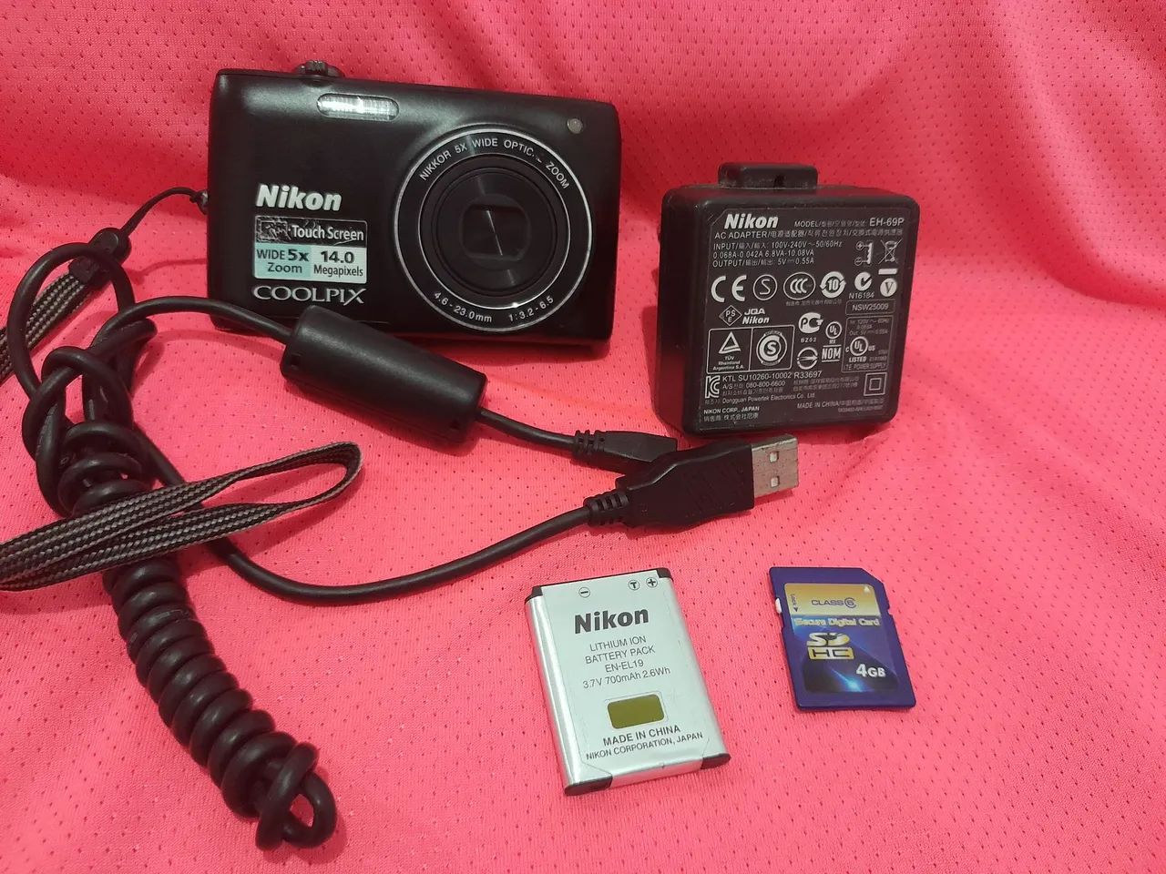 Câmera Digital Nikon Coolpix S4100