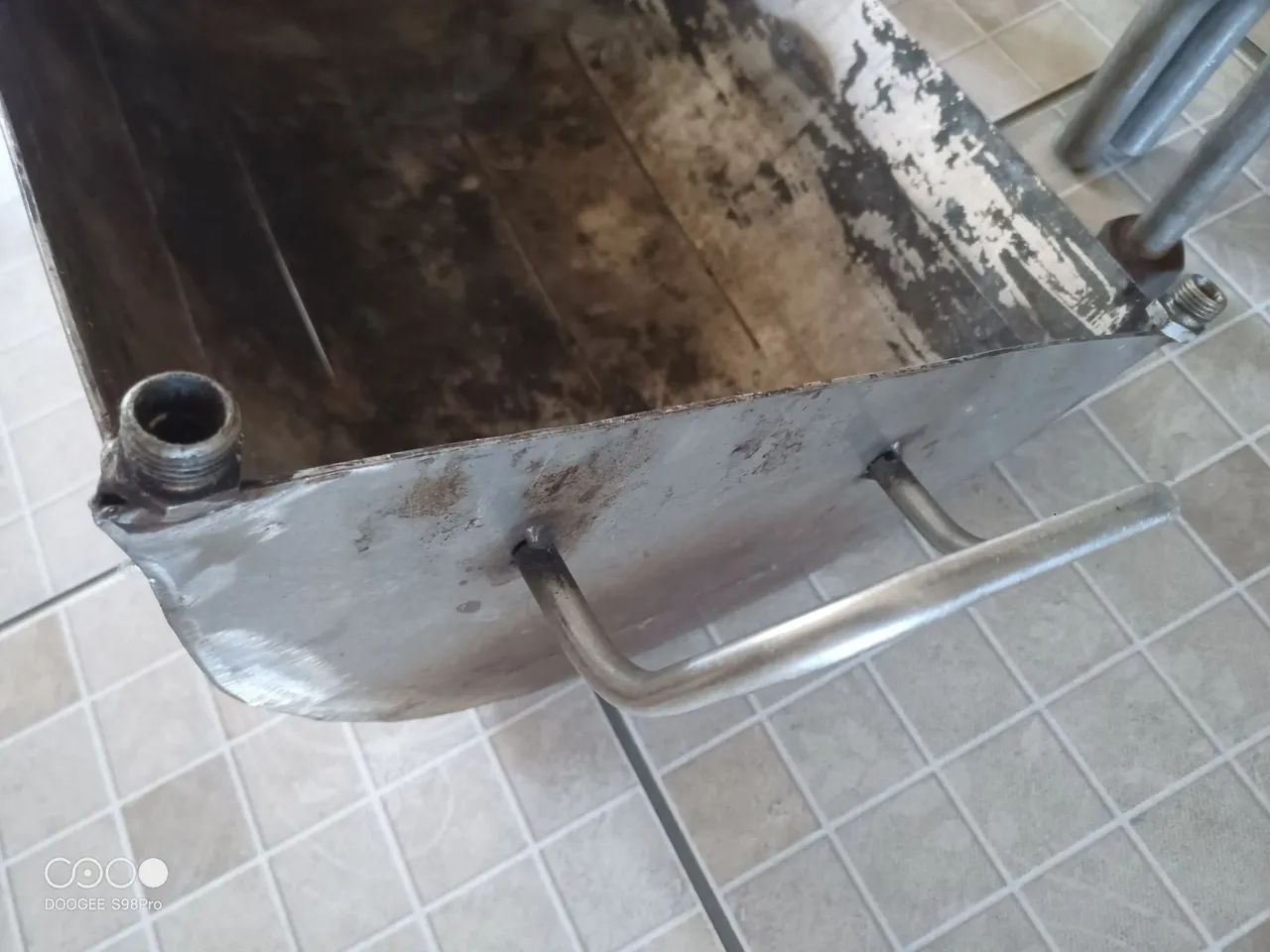 Vendo uma churrasqueira galvanizado e inox. - Foto 6