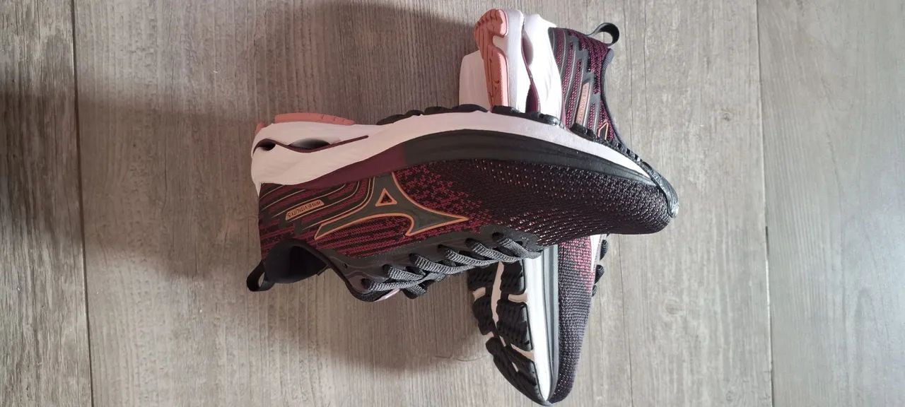 Tênis Mizuno Wave Vitality 5 Preto/Amora - Tamanho 35 + Tênis Mizuno Wave Legend 2 - Rosa - Foto 2