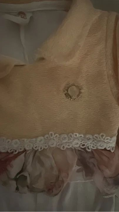 Macacões de menina azul rosa e salmão com detalhes de marca  - Foto 3