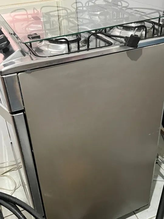 Fogão Brastemp 4 Bocas com Forno - Limpo e Conservado - Foto 2