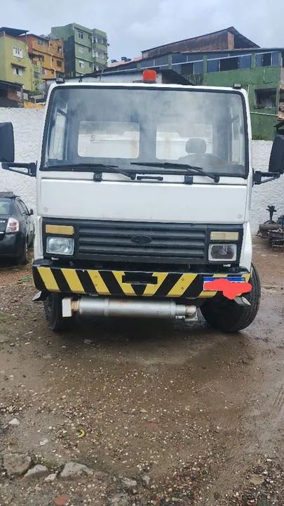 Caminhão Ford Cargo 1622