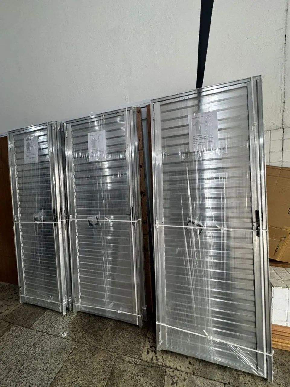 Portas de alumínio veneziana 60cm, 70cm ou 80cm - Direto da Fábrica! - Foto 5