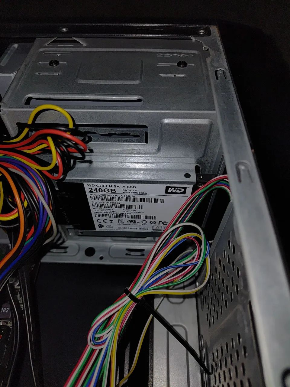 Computador PC Intel I5 CPU, 8GB DDR4, SSD 240GB - Foto 3