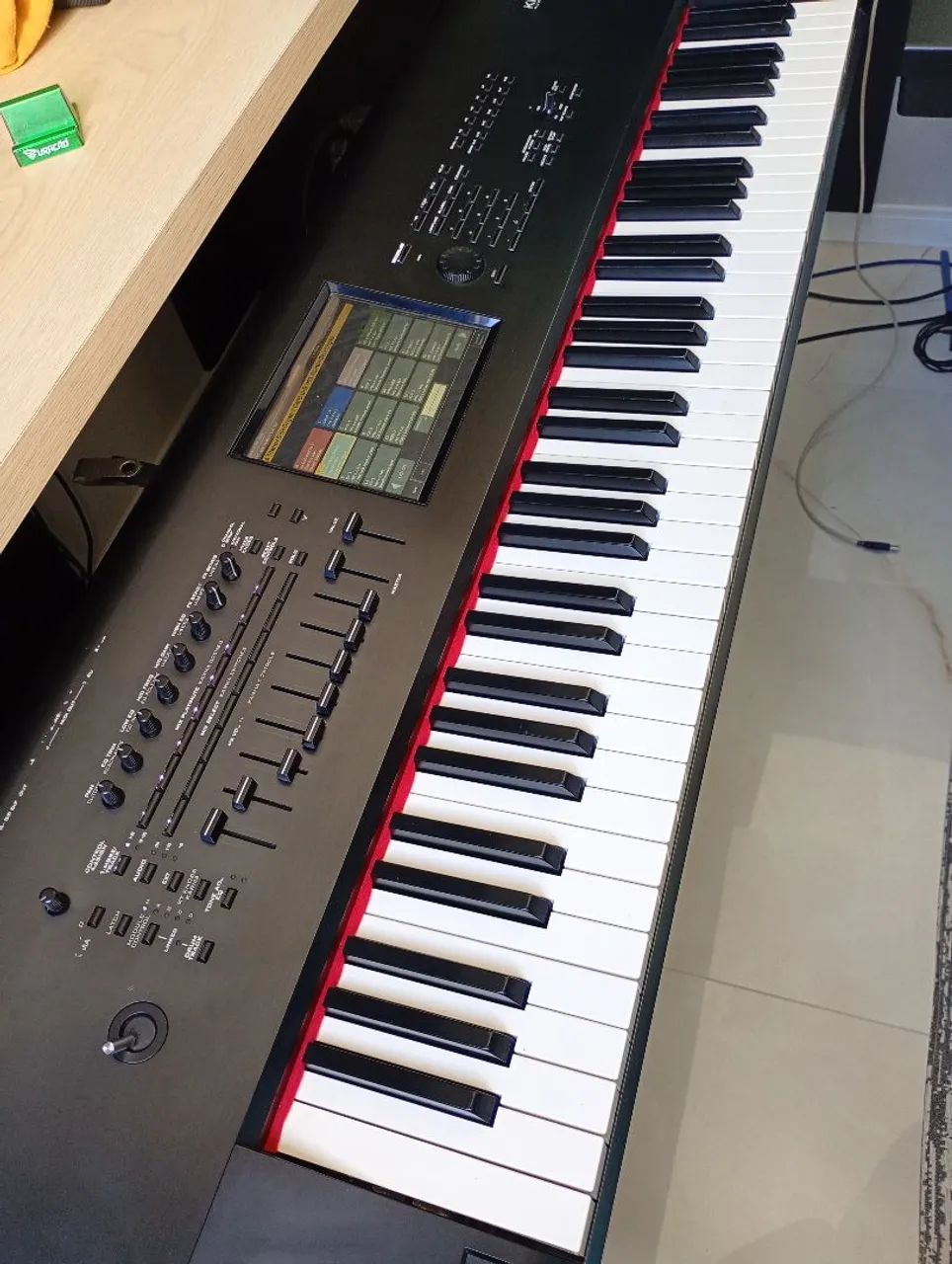 Teclado Korg kronos X 73 - Foto 2