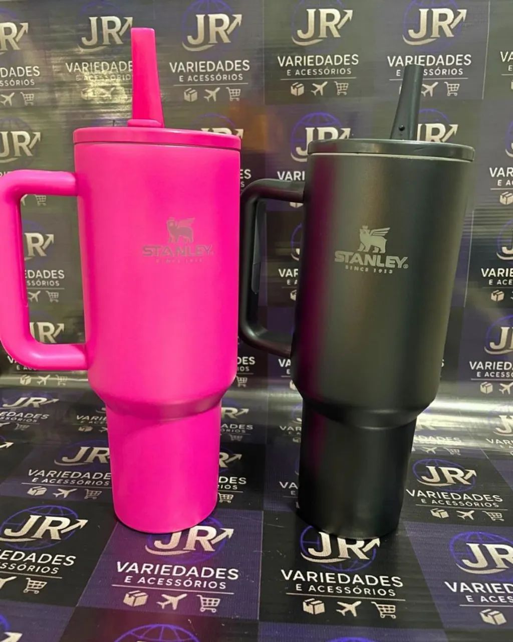 Copo Térmico de 1200ml com bico e canudo 