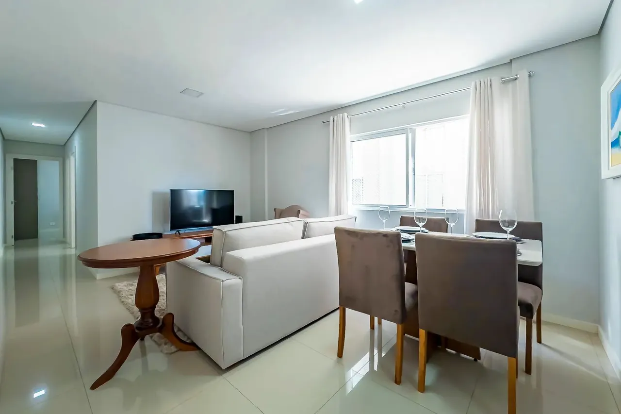 Apartamento de 2 quartos com vaga de garagem coberta