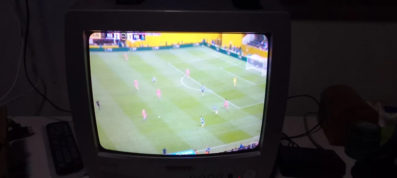Televisão Toshiba de tubo