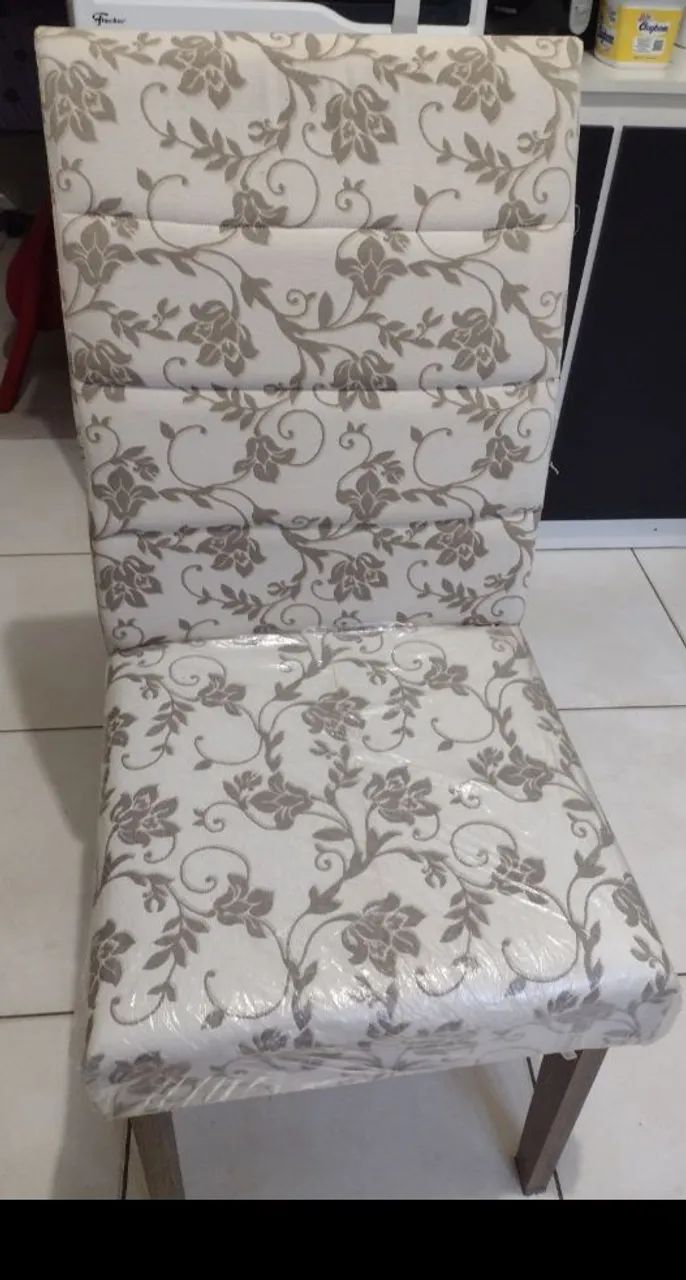 Mesa de vidro para cozinha com 6 cadeiras e parte de cima de vidro  - Foto 2