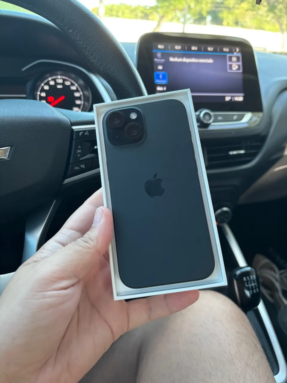 iPhone 15 - 128GB - 2 MESES DE USO