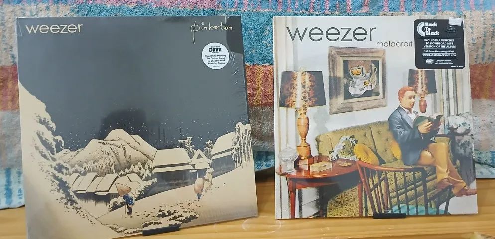 2 New Weezer LPS R$38864169290189057120