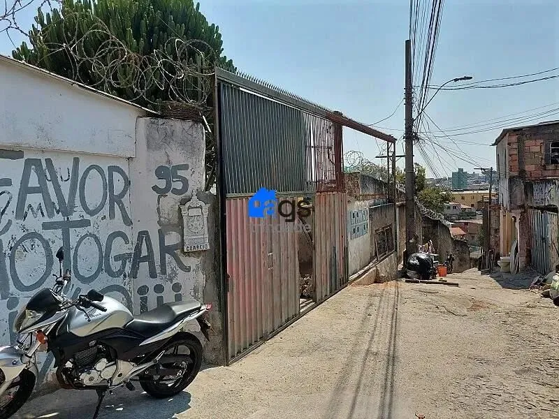 Casa em Lagoinha com 30 m² , 1 quarto(s) .