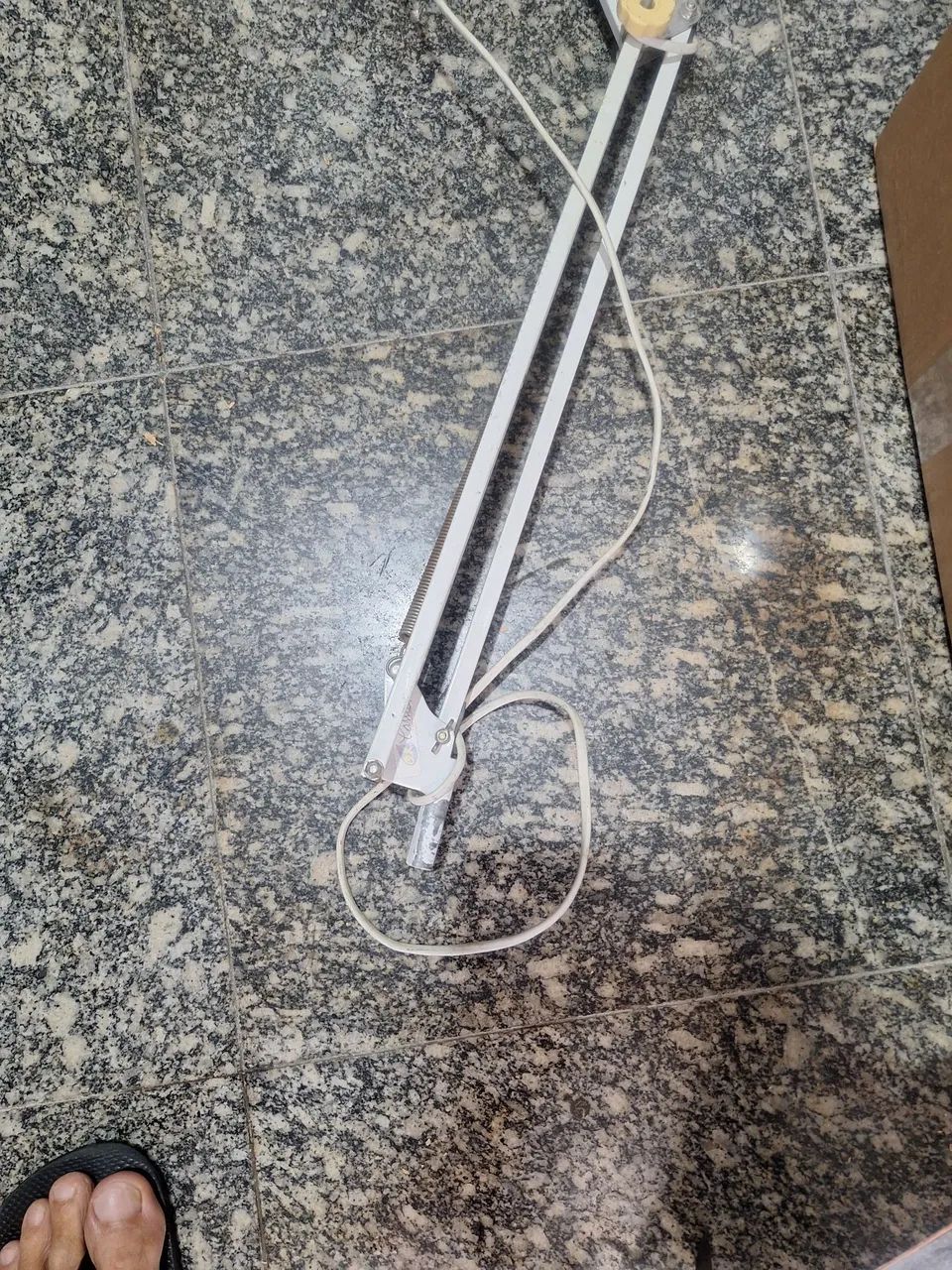 Luminária com Lupa para Procedimentos - Foto 4