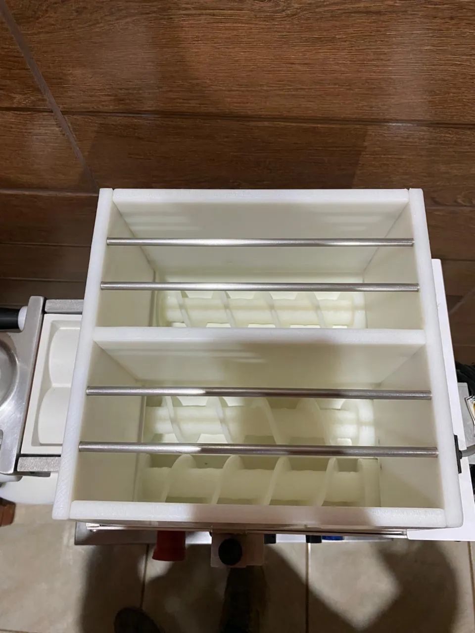 Máquina modeladora e masseira
