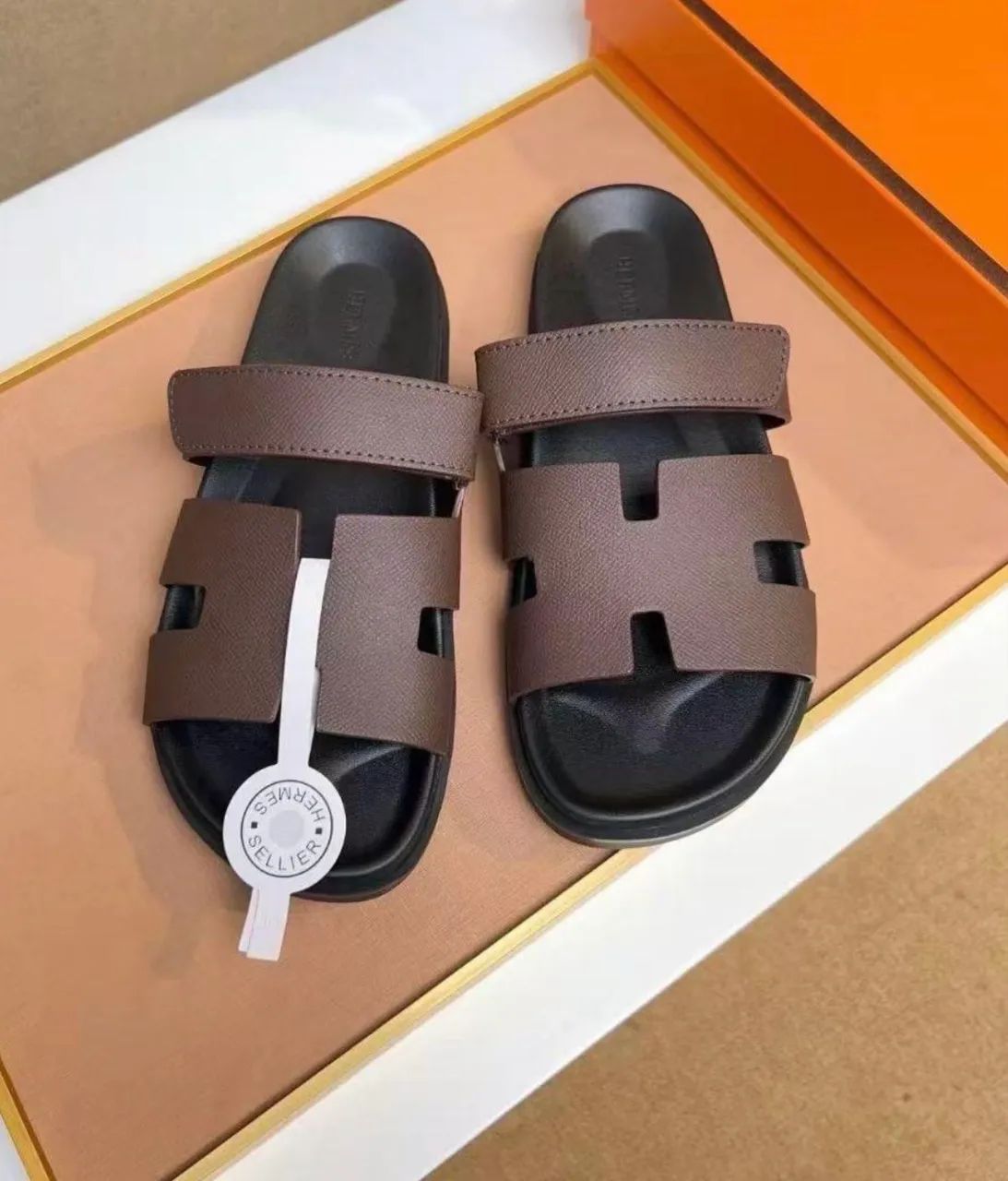 Chinelo Hermes lançamento pronta entrega  - Foto 5