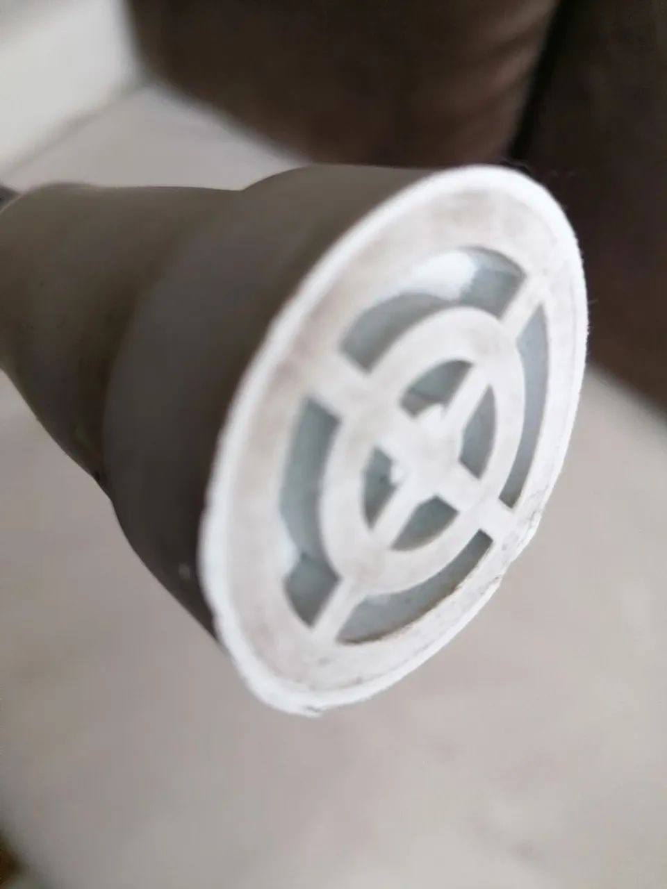Muleta canadense fixa rosa com estrutura em alumínio resistente e braçadeira ergonômica. - Foto 4