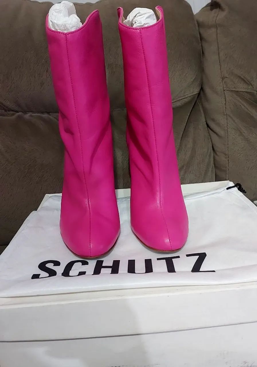 Bota Schutz Gabrielle em couro rosa - Tam. 39 - Nova - Foto 3