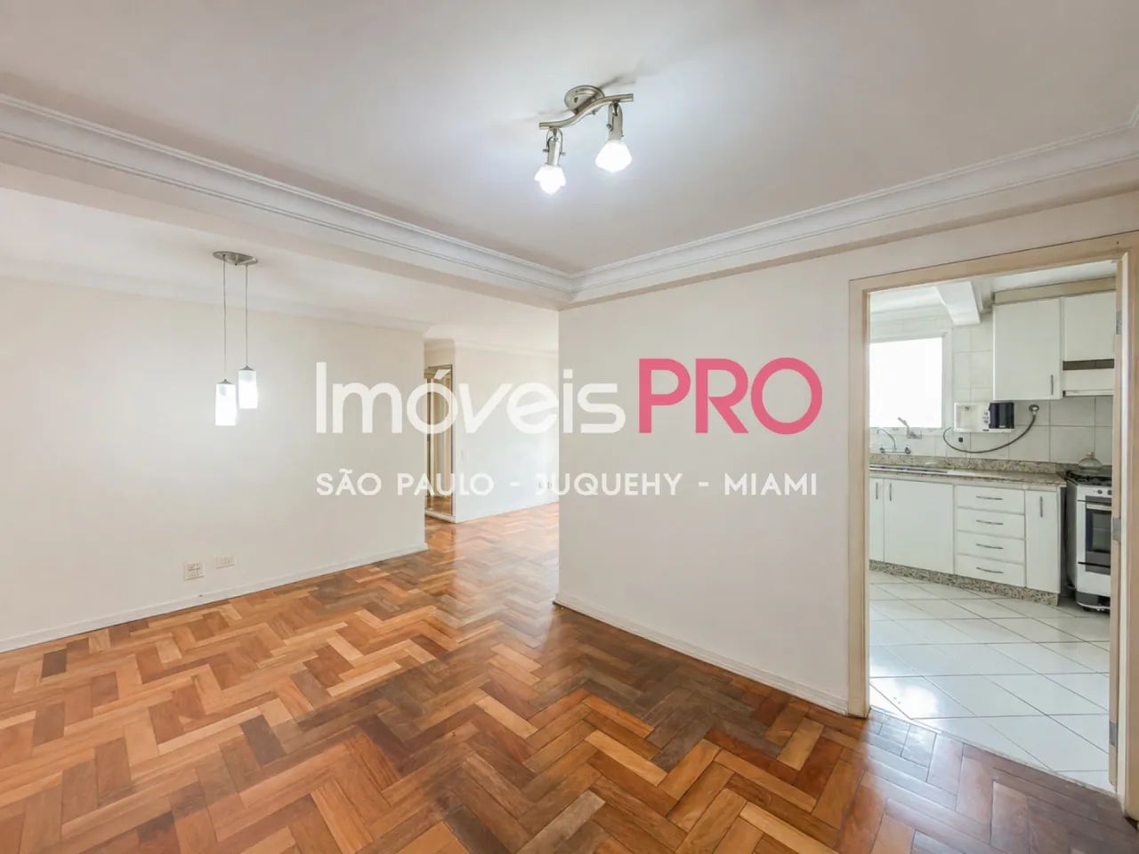 Apartamento Reformado com 75m², 2 dorm 01 suíte e 2 vagas - Foto 3