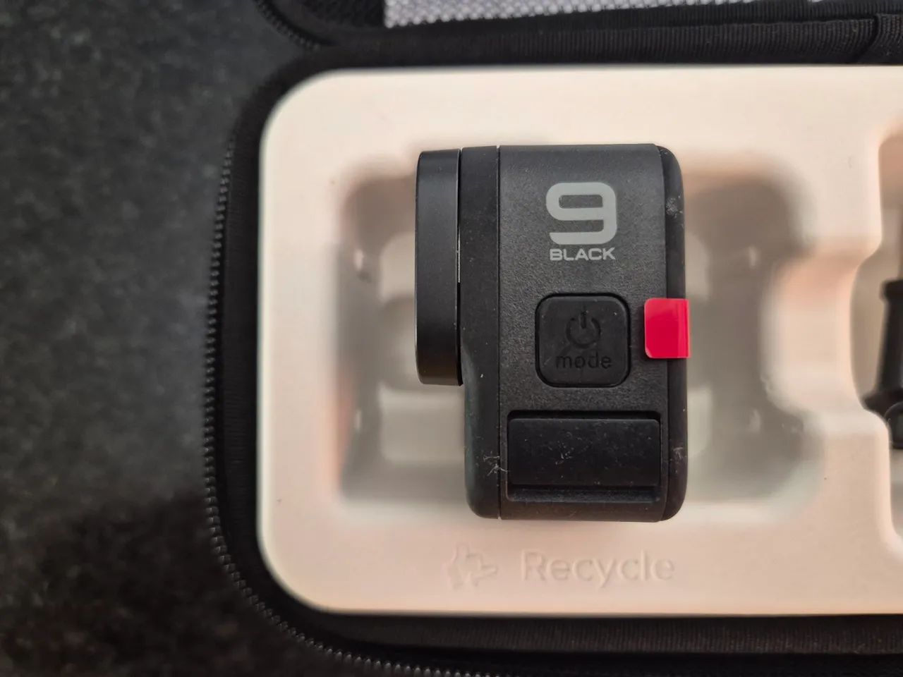 Vendo GoPro Hero 9 Black, com todos os acessórios. NUNCA FOI USADA 