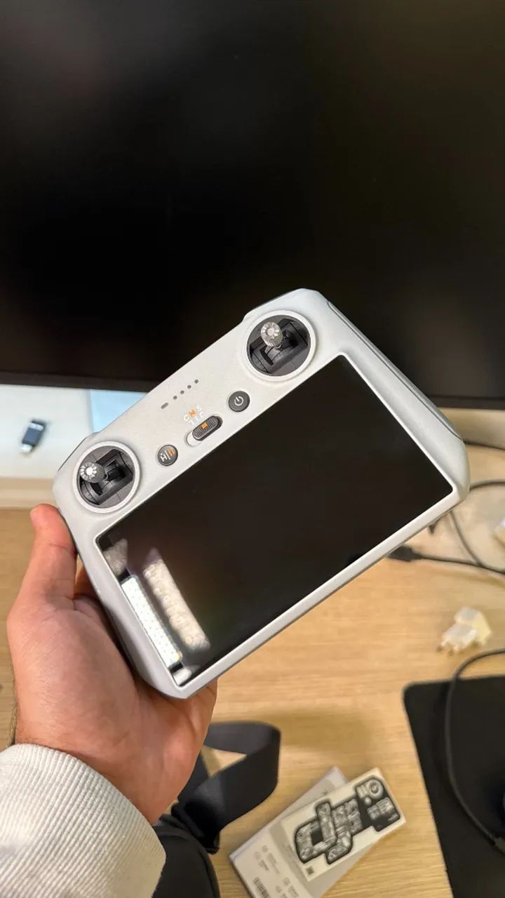 DJI Mini 3 Fly More Combo - Controle com tela e 3 baterias - Foto 2