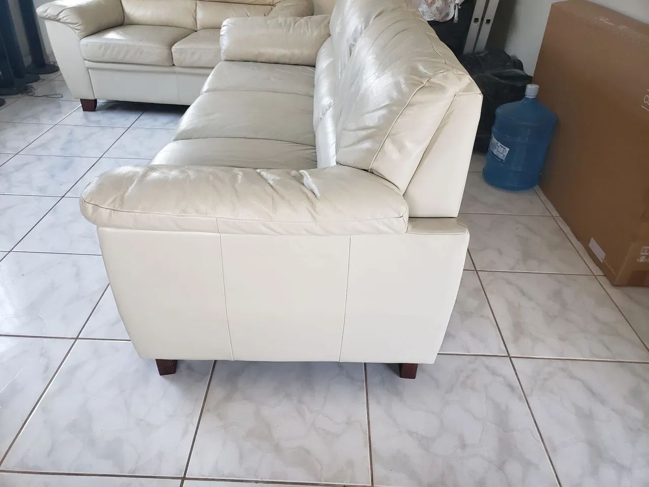 Sofá de 3 e 2 lugares. Couro. Bege - Foto 3