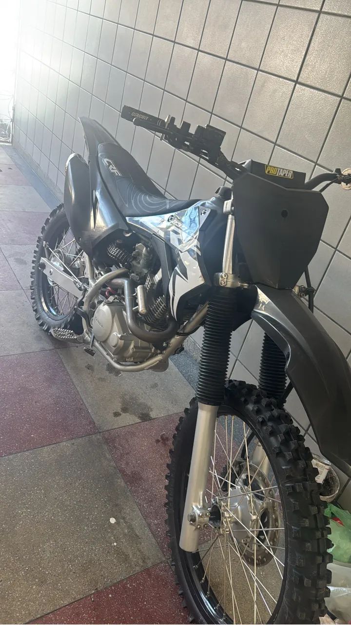 BROS - CRF - Foto 2