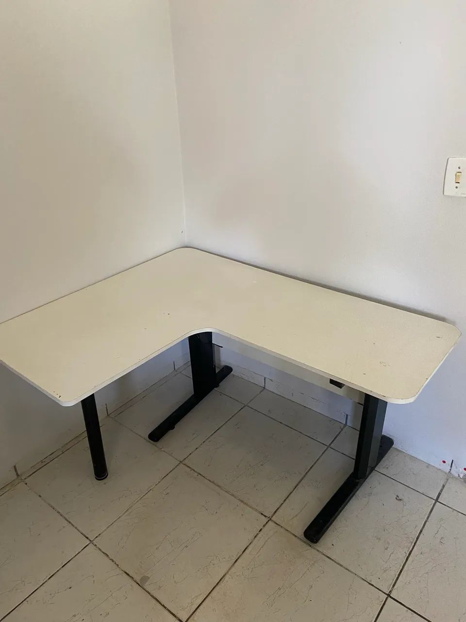 Mesa de Escritório em L / Mesa de Estudos Branca  - Foto 4
