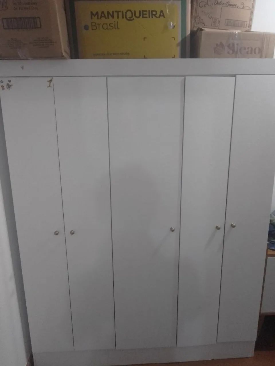 Guarda roupa de criança 