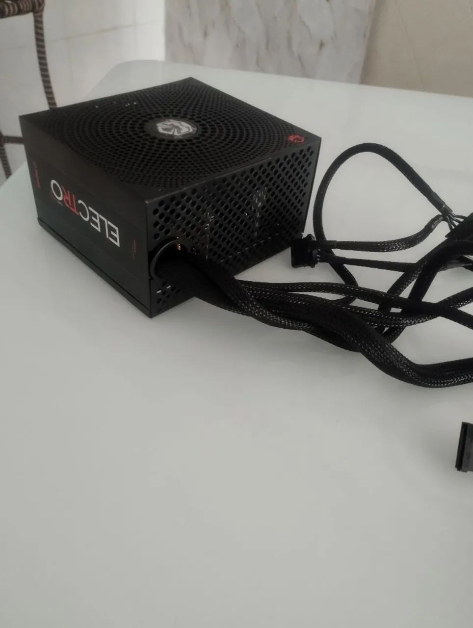 Fonte Electro V2 Black Vulcan 550W 80 Plus Bronze ? praticamente nova! - Foto 5