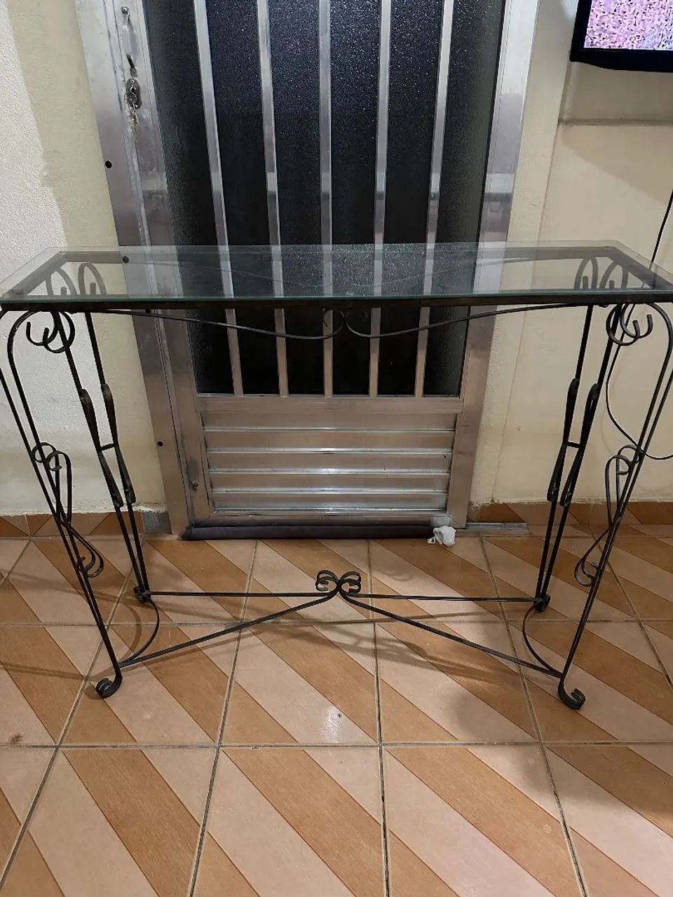 Desapego aparador e mesa bistrô. - Foto 3
