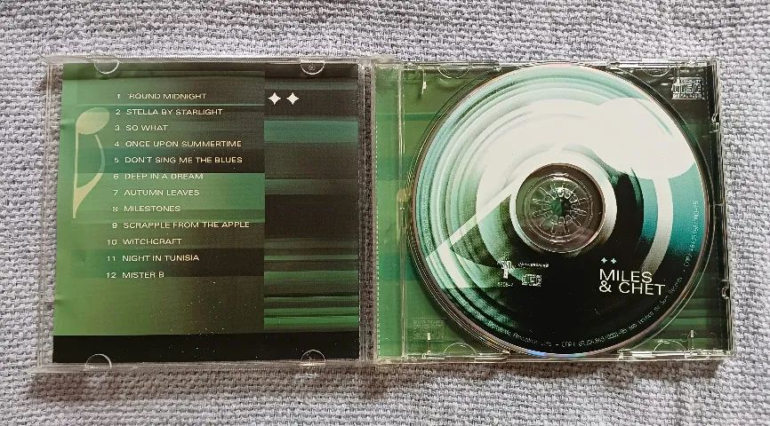 Cd Miles Davis & Chet Baker - Miles & Chet - Ótimo Estado - Foto 2