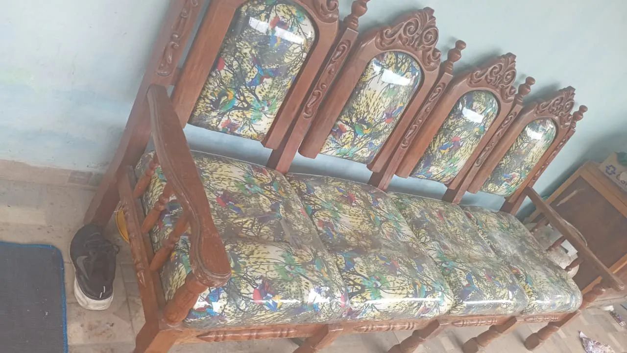 Sofá 4 lugares e 2 poltronas mesmo modelo