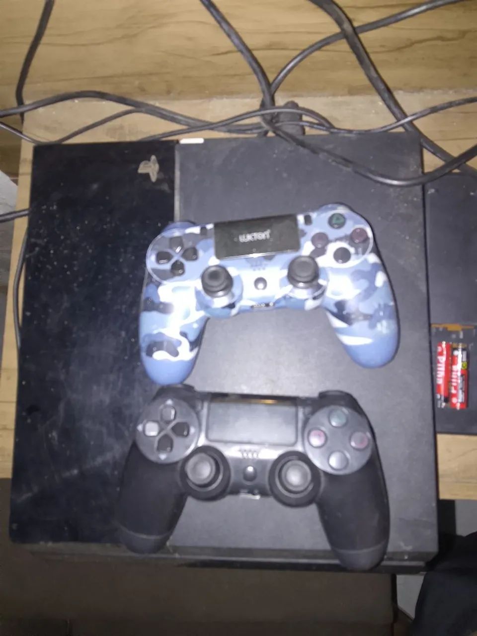Ps4 2 controles + jogos