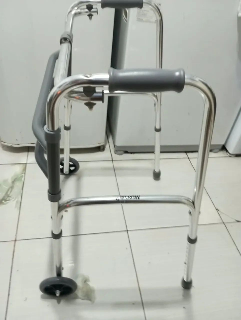Andador com rodinhas  - Foto 2
